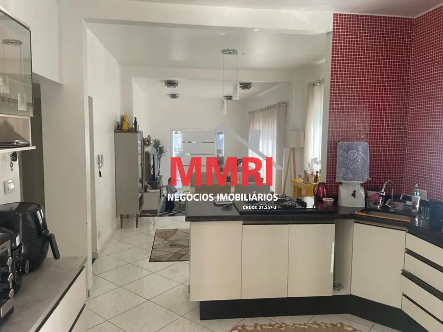 Foto 2 de Casa com 3 quartos à venda, 330m2 em Centro, Aracoiaba Da Serra - SP