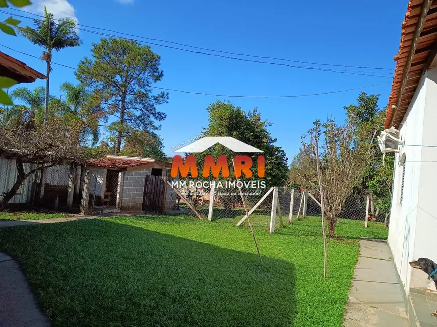 Foto 1 de Chácara com 3 quartos à venda, 1000m2 em Aracoiaba Da Serra - SP