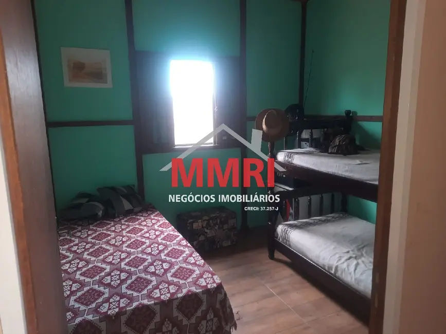 Chácara com 3 quartos à venda, 400m2 em Sarapui - SP - imagem 8 Foto 8 de Chácara com 3 quartos à venda, 400m2 em Sarapui - SP