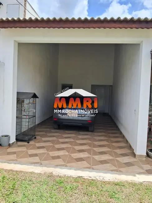 Foto 2 de Chácara com 4 quartos à venda, 230m2 em Aracoiaba Da Serra - SP