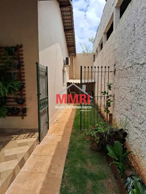 Foto 21 de Chácara com 3 quartos à venda, 230m2 em Aracoiaba Da Serra - SP