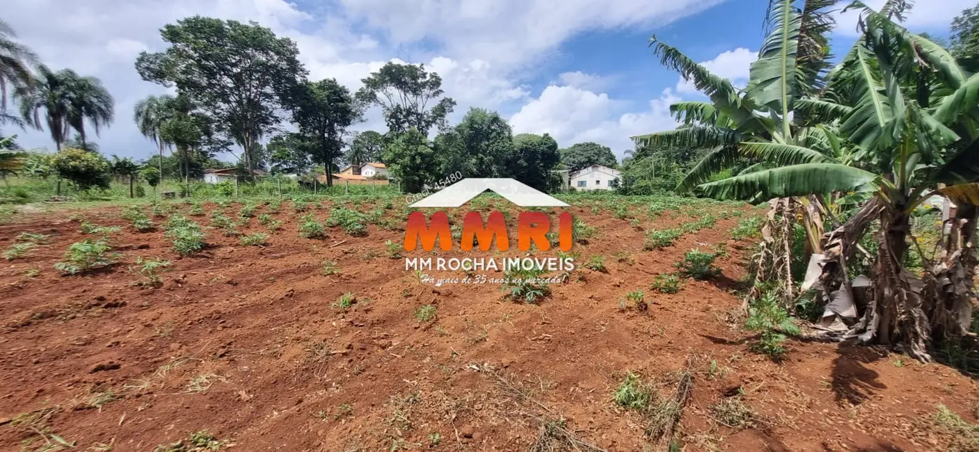 Foto 2 de Terreno / Lote à venda, 2700m2 em Aracoiaba Da Serra - SP