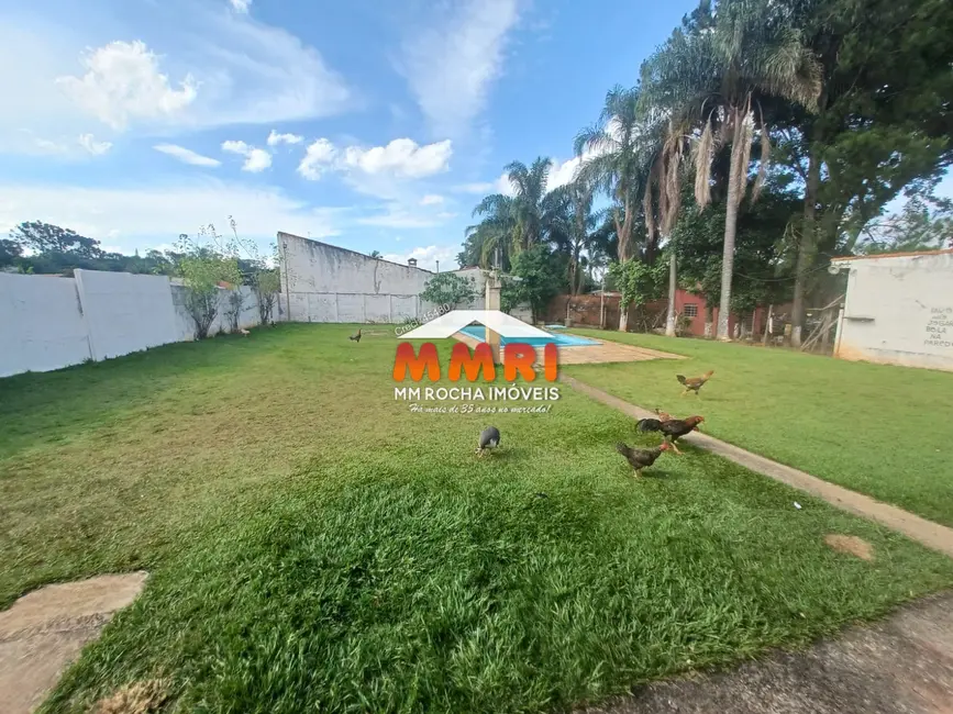 Foto 3 de Chácara com 4 quartos à venda, 300m2 em Aracoiaba Da Serra - SP