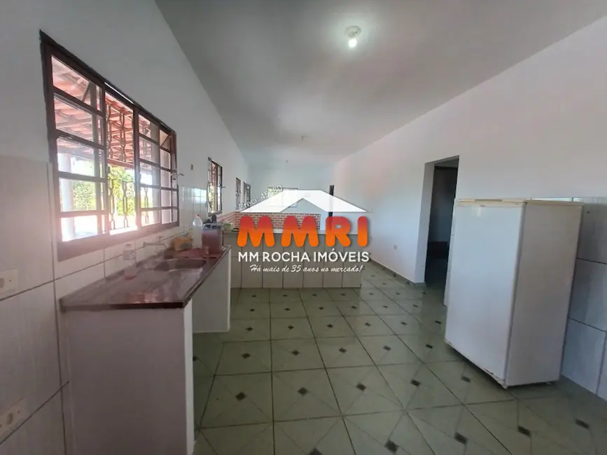 Chácara com 3 quartos à venda, 255m2 em Aracoiaba Da Serra - SP - imagem 9 Foto 9 de Chácara com 3 quartos à venda, 255m2 em Aracoiaba Da Serra - SP