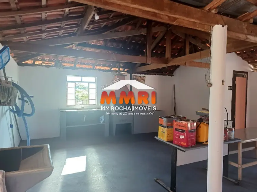 Chácara com 3 quartos à venda, 255m2 em Aracoiaba Da Serra - SP - imagem 3 Foto 3 de Chácara com 3 quartos à venda, 255m2 em Aracoiaba Da Serra - SP