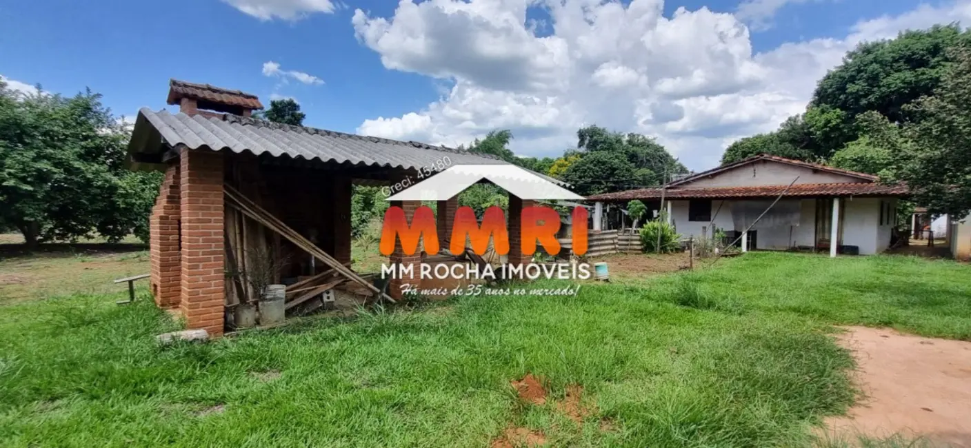 Foto 2 de Sítio / Rancho com 4 quartos à venda, 100m2 em Aracoiaba Da Serra - SP