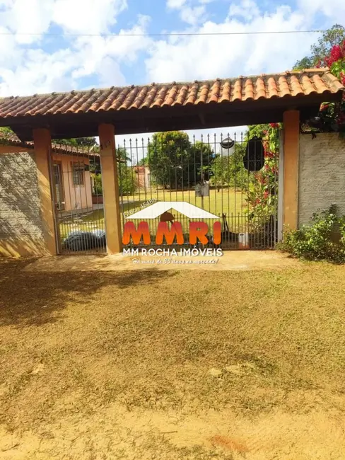 Foto 4 de Chácara com 3 quartos à venda, 200m2 em Aracoiaba Da Serra - SP