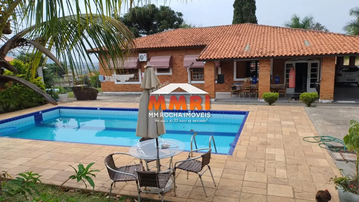 Foto 1 de Chácara com 4 quartos à venda, 650m2 em Aracoiaba Da Serra - SP