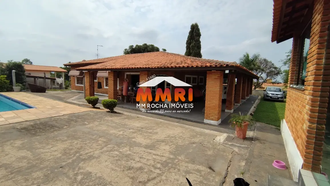 Foto 2 de Chácara com 4 quartos à venda, 650m2 em Aracoiaba Da Serra - SP