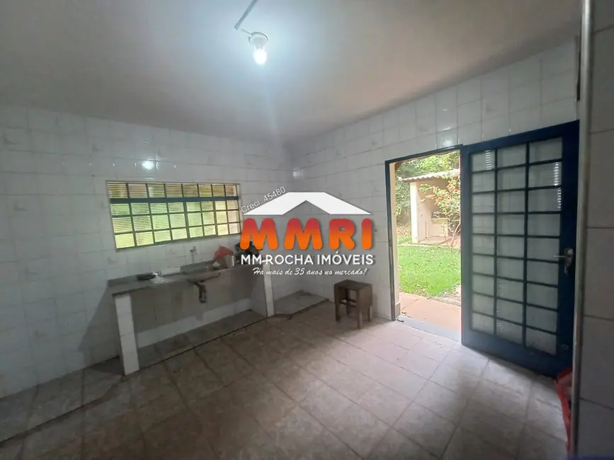Foto 4 de Casa com 2 quartos à venda, 200m2 em Centro, Aracoiaba Da Serra - SP