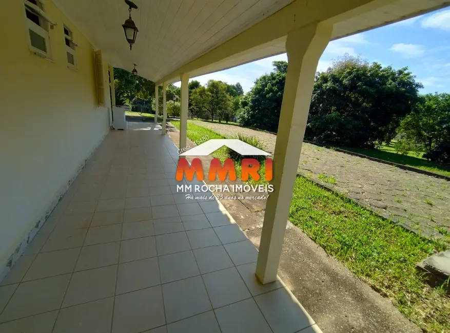 Foto 3 de Chácara com 3 quartos à venda, 170m2 em Iperozinho, Capela Do Alto - SP