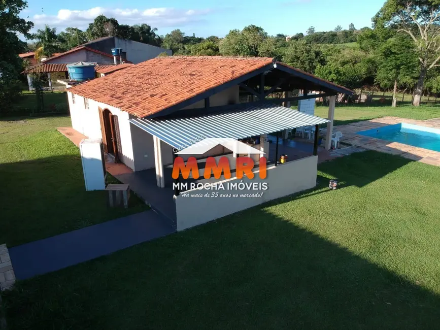 Foto 2 de Chácara com 2 quartos à venda, 80m2 em Aracoiaba Da Serra - SP