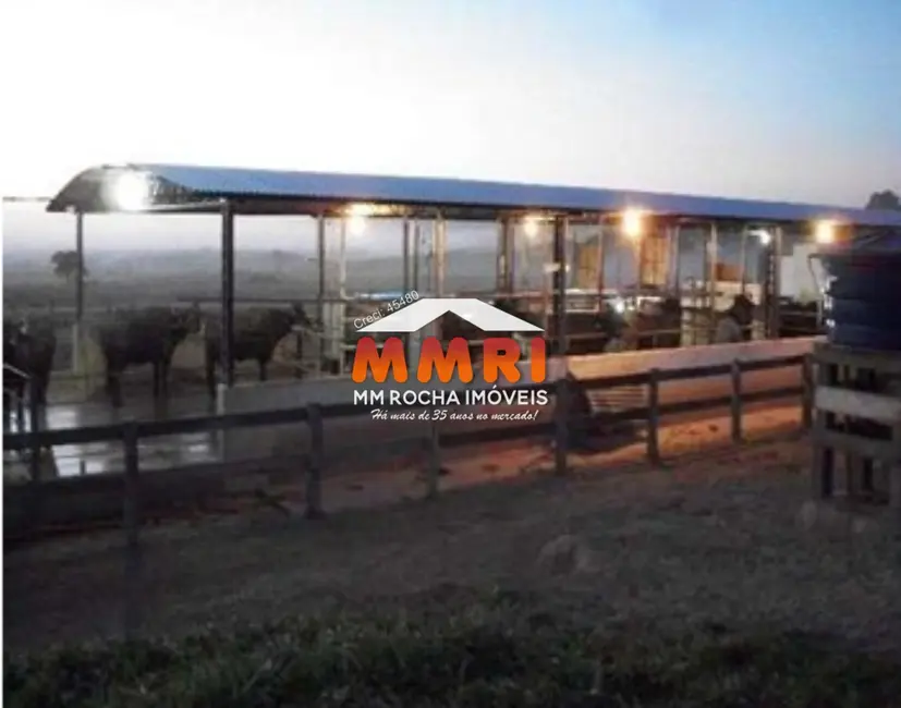 Foto 8 de Fazenda / Haras com 1 quarto à venda, 123m2 em Santana Do Itarare - PR