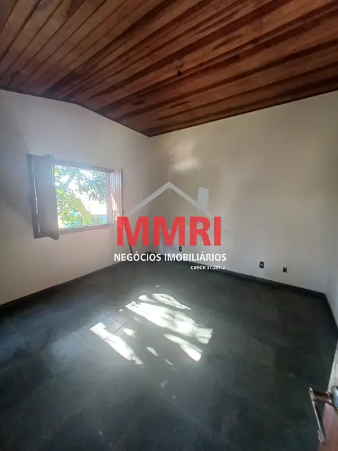 Foto 4 de Chácara com 3 quartos à venda, 324m2 em Aracoiaba Da Serra - SP