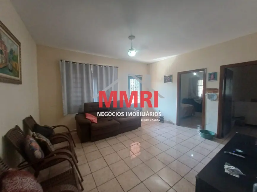 Foto 2 de Chácara com 3 quartos à venda, 250m2 em Aracoiaba Da Serra - SP