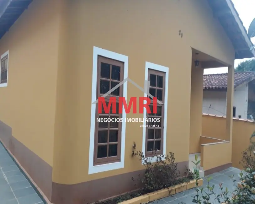 Foto 2 de Casa com 2 quartos à venda, 150m2 em Aracoiaba Da Serra - SP