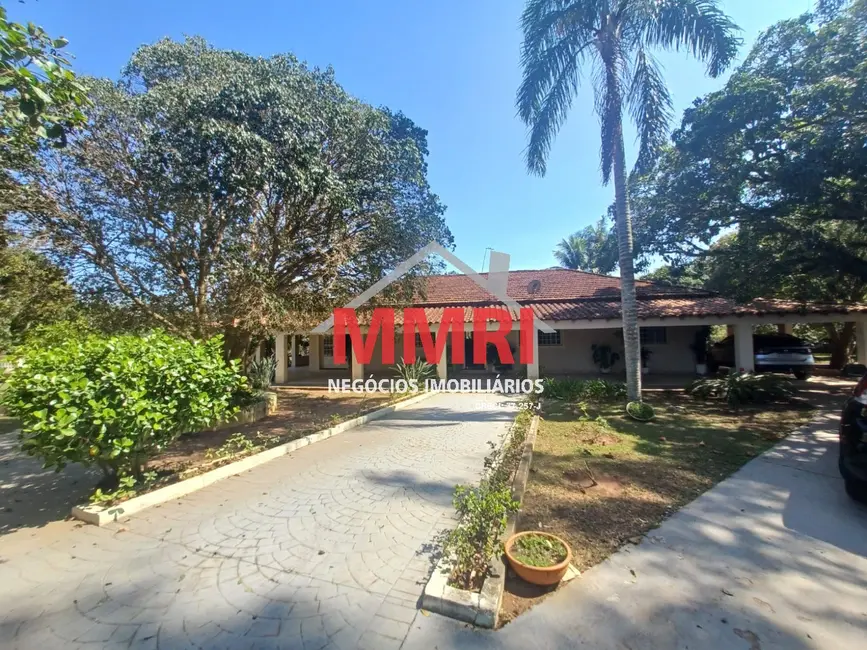 Foto 2 de Chácara com 3 quartos à venda, 800m2 em Aracoiaba Da Serra - SP