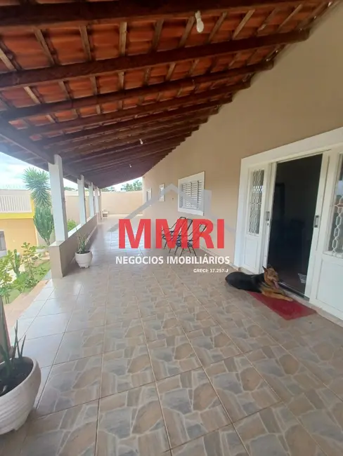 Foto 4 de Chácara com 4 quartos à venda, 600m2 em Aracoiaba Da Serra - SP