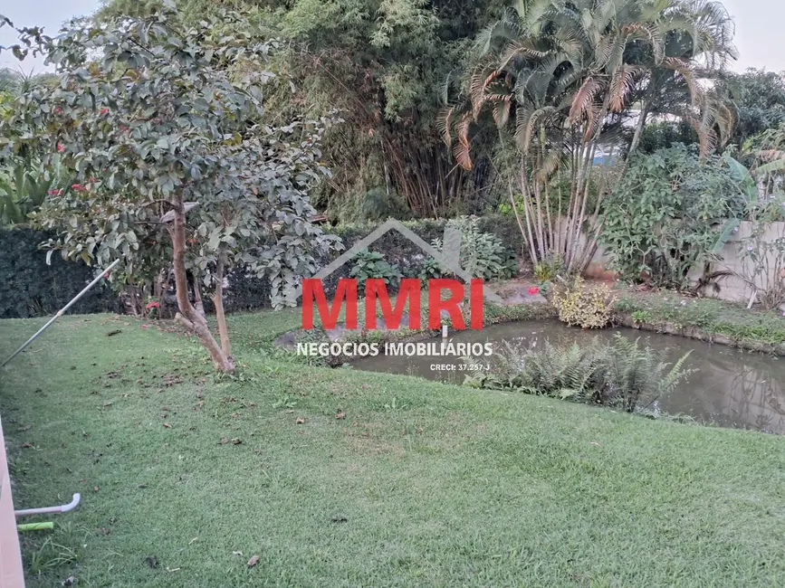 Foto 3 de Chácara com 3 quartos à venda e para alugar, 180m2 em Aracoiaba Da Serra - SP