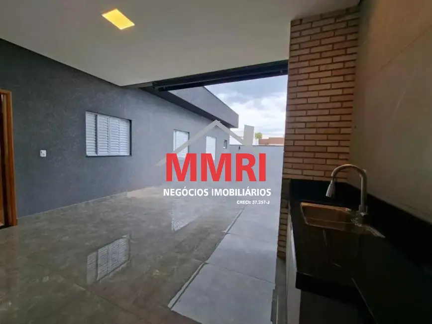 Foto 2 de Casa com 3 quartos à venda, 134m2 em Aracoiaba Da Serra - SP