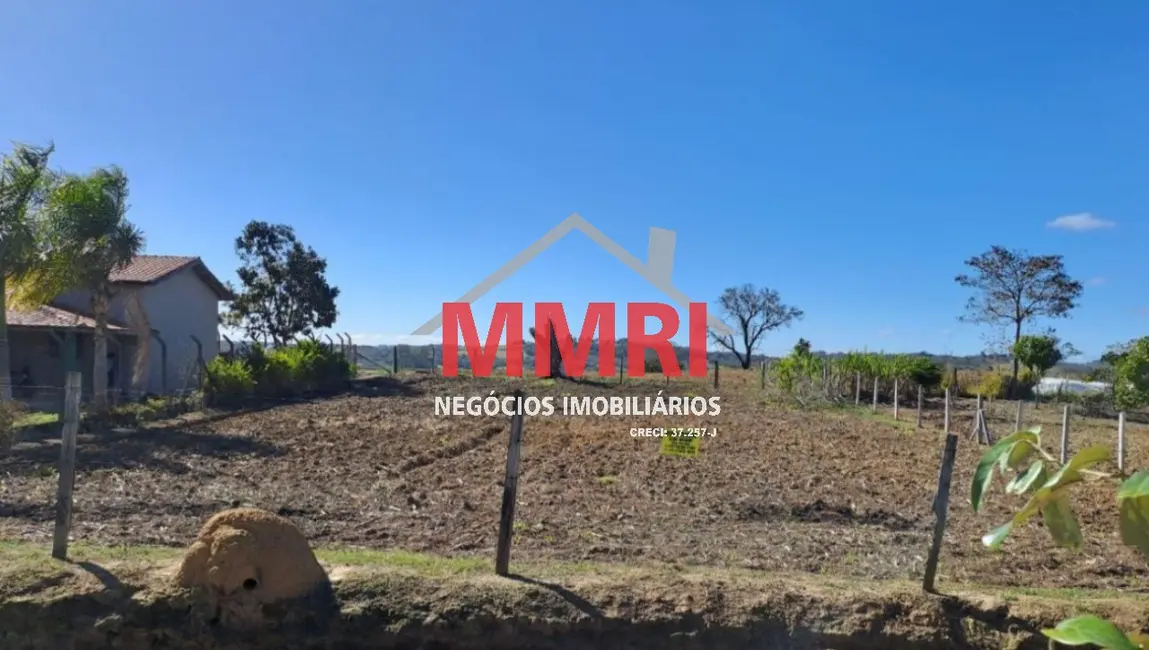Foto 1 de Terreno / Lote à venda, 1000m2 em Aracoiaba Da Serra - SP