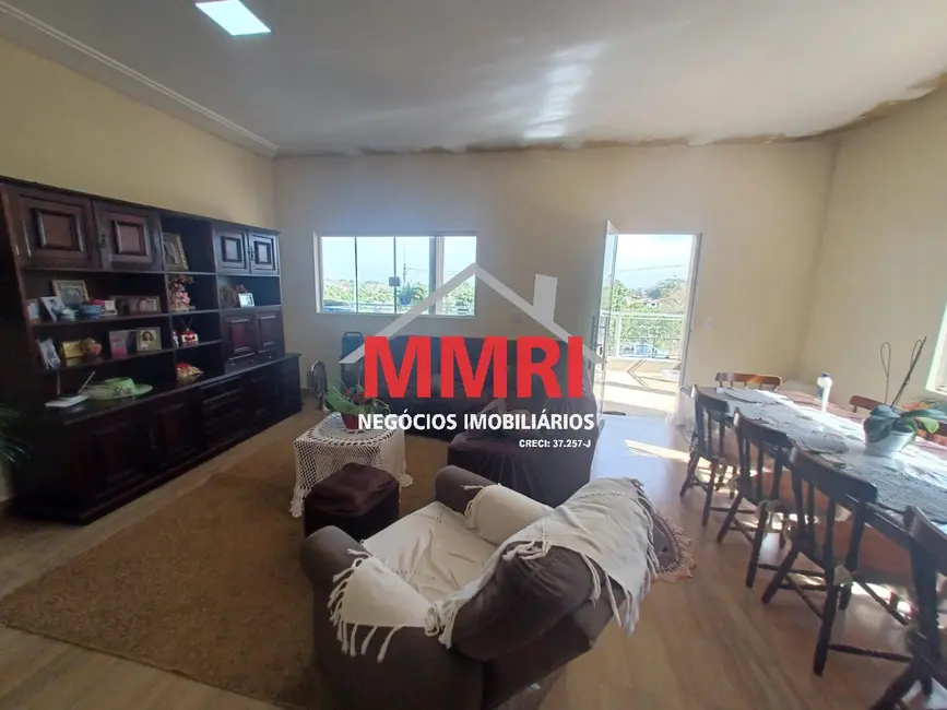 Foto 4 de Casa com 3 quartos à venda, 160m2 em Aracoiaba Da Serra - SP