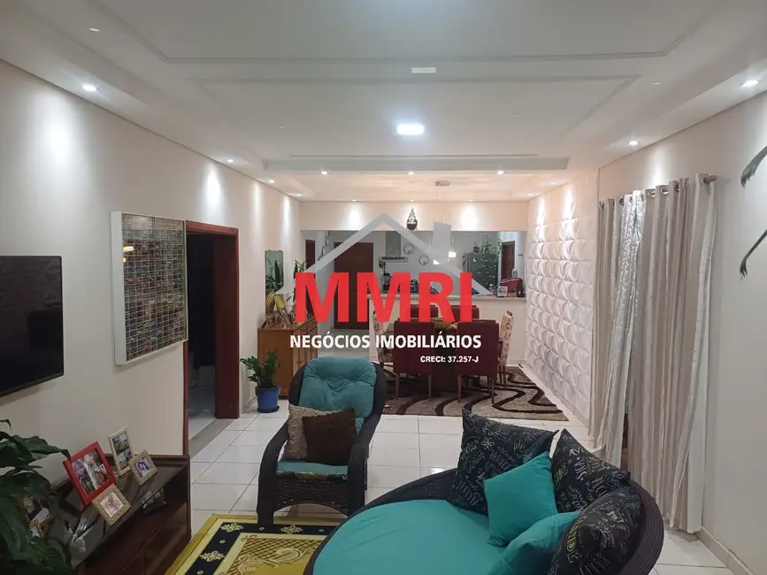 Foto 3 de Chácara com 3 quartos à venda, 108m2 em Aracoiaba Da Serra - SP