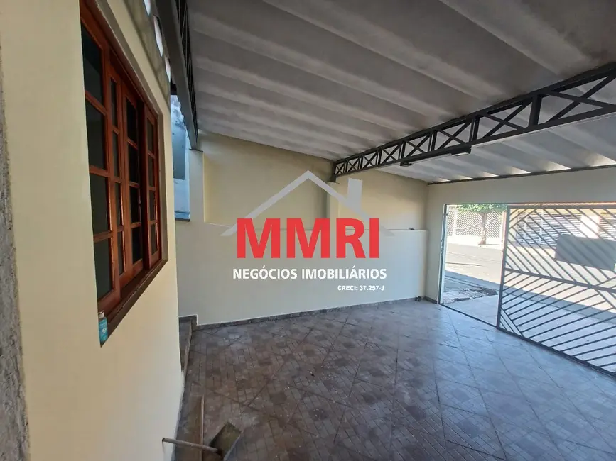 Foto 2 de Casa com 3 quartos à venda, 114m2 em Aracoiaba Da Serra - SP