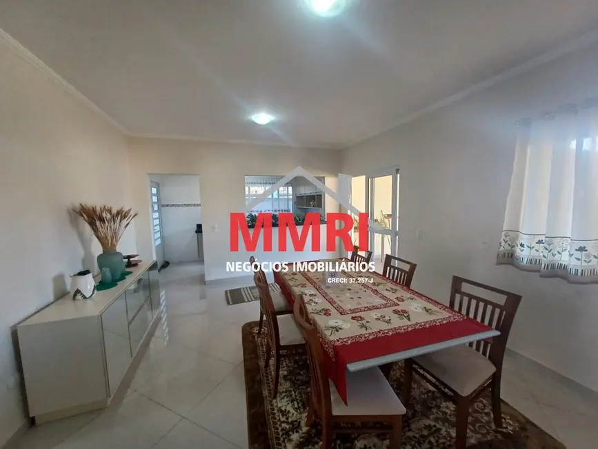 Foto 3 de Casa com 4 quartos à venda, 300m2 em Aracoiaba Da Serra - SP