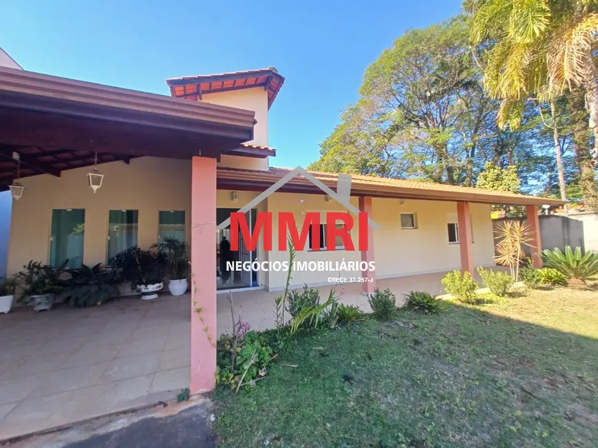 Foto 1 de Casa com 4 quartos à venda, 300m2 em Aracoiaba Da Serra - SP