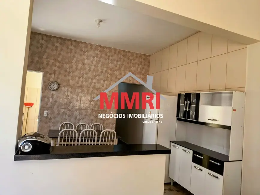 Foto 2 de Casa com 2 quartos à venda, 75m2 em Aracoiaba Da Serra - SP