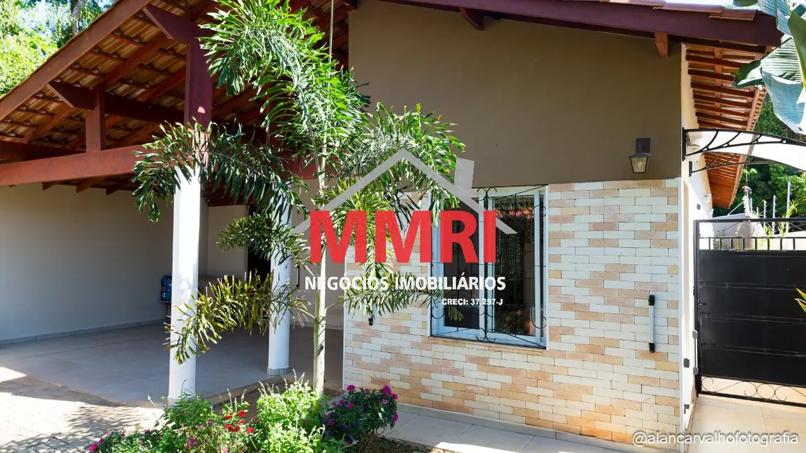 Foto 2 de Casa com 3 quartos à venda e para alugar, 168m2 em Aracoiaba Da Serra - SP