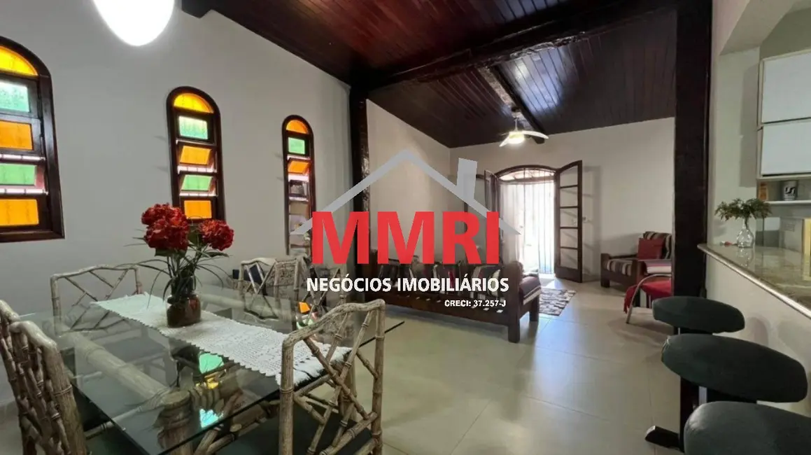 Foto 3 de Casa com 5 quartos à venda, 150m2 em Enseada, Guaruja - SP