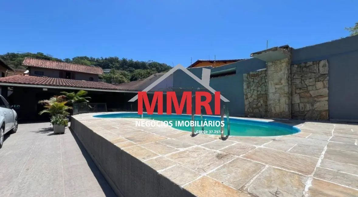 Foto 1 de Casa com 5 quartos à venda, 150m2 em Enseada, Guaruja - SP