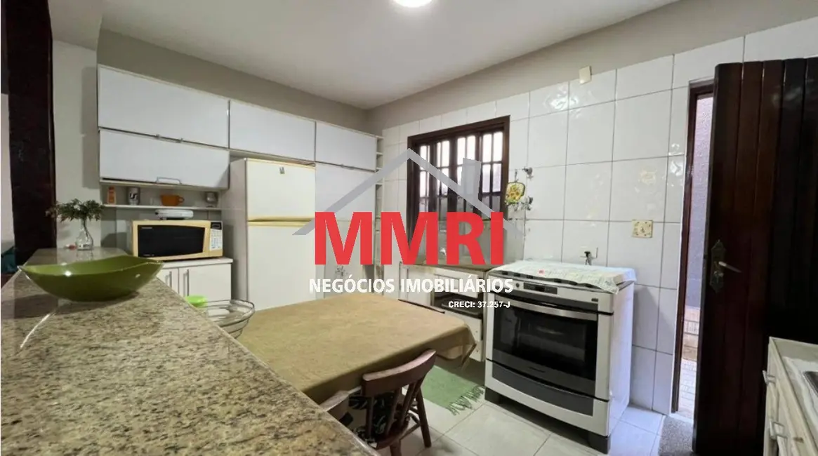 Foto 4 de Casa com 5 quartos à venda, 150m2 em Enseada, Guaruja - SP