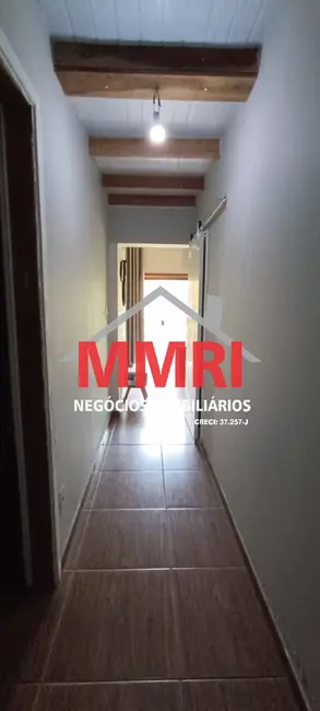 Chácara com 3 quartos à venda, 200m2 em Aracoiaba Da Serra - SP - imagem 5 Foto 5 de Chácara com 3 quartos à venda, 200m2 em Aracoiaba Da Serra - SP