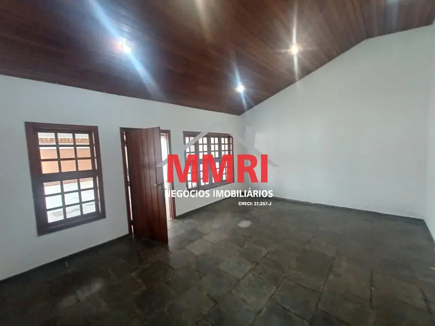 Foto 1 de Casa com 2 quartos à venda, 150m2 em Aracoiaba Da Serra - SP