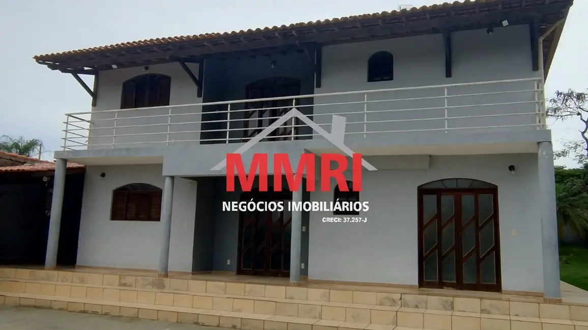 Foto 1 de Chácara com 4 quartos à venda e para alugar, 341m2 em Aracoiaba Da Serra - SP