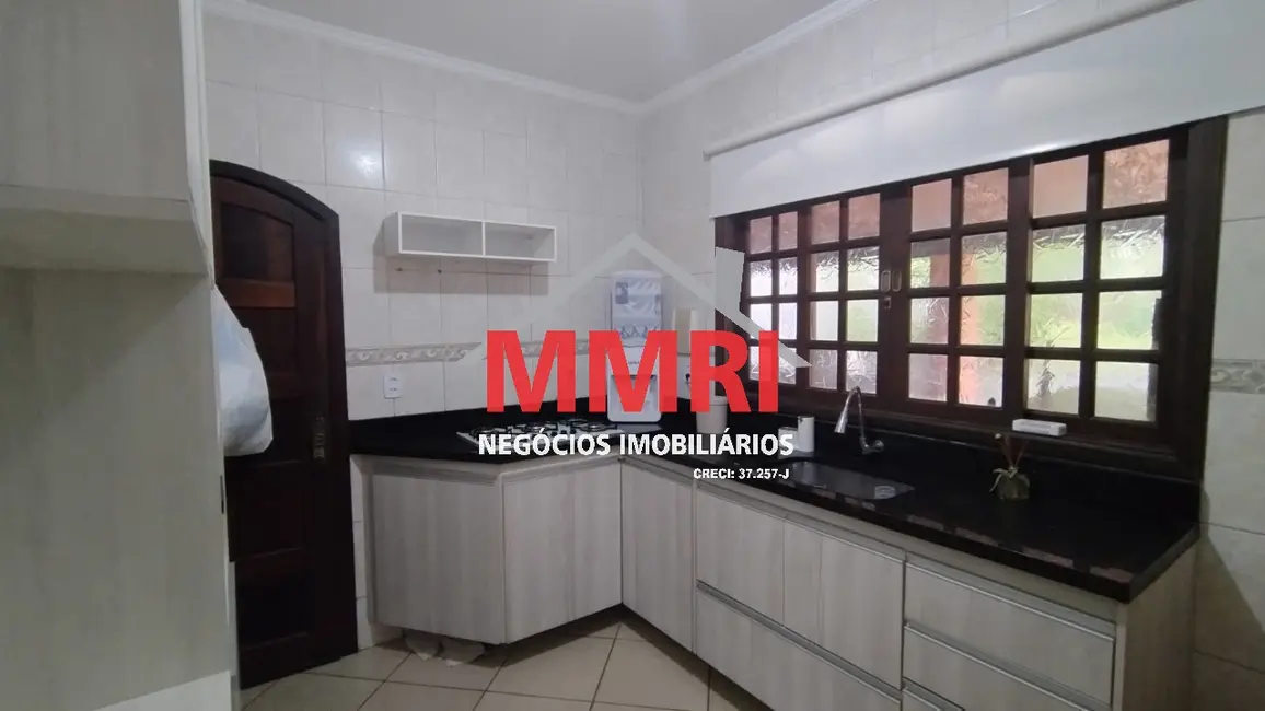 Foto 6 de Chácara com 4 quartos à venda e para alugar, 341m2 em Aracoiaba Da Serra - SP