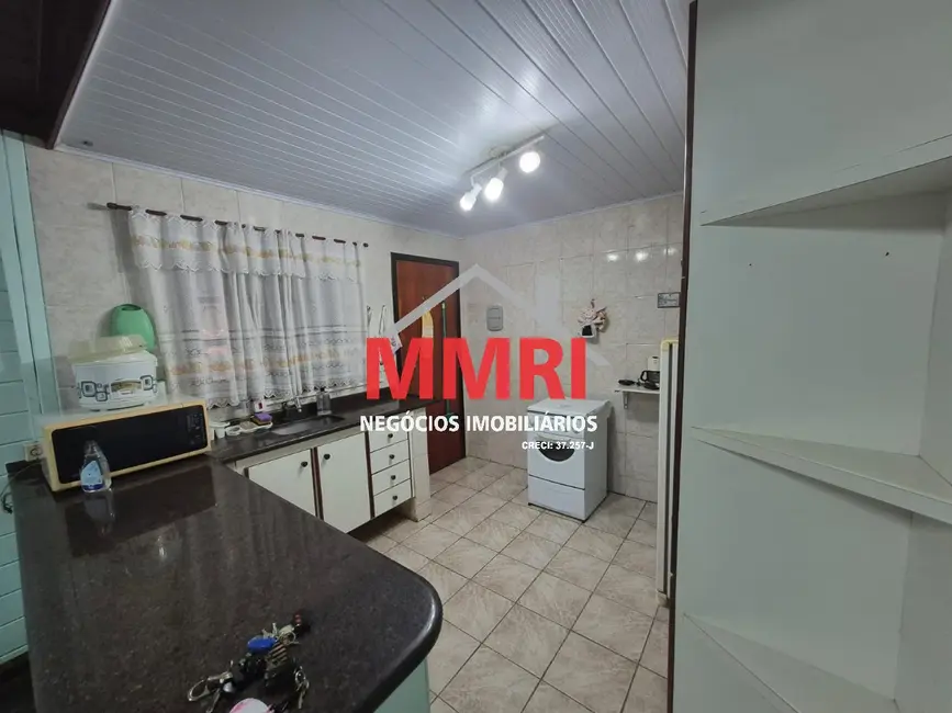 Foto 2 de Chácara com 4 quartos à venda, 350m2 em Aracoiaba Da Serra - SP