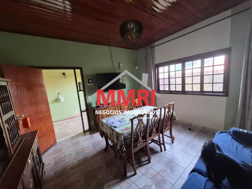 Foto 2 de Casa com 5 quartos à venda, 150m2 em Aracoiaba Da Serra - SP