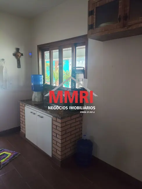 Foto 4 de Chácara com 6 quartos à venda, 400m2 em Aracoiaba Da Serra - SP