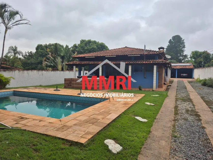 Foto 1 de Chácara com 3 quartos para alugar, 234m2 em Aracoiaba Da Serra - SP