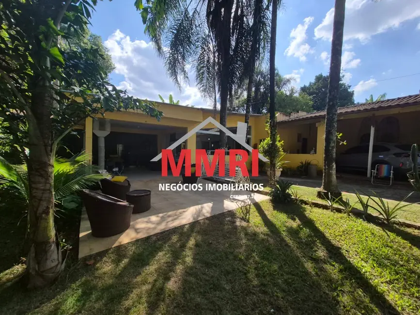 Foto 1 de Chácara com 2 quartos à venda, 250m2 em Aracoiaba Da Serra - SP