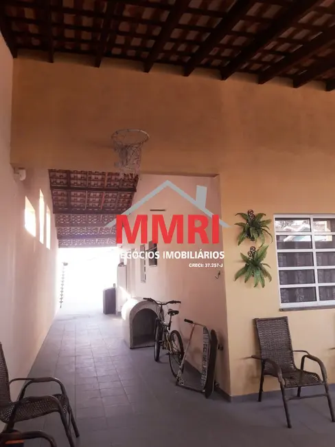 Casa com 2 quartos à venda, 177m2 em Aracoiaba Da Serra - SP - imagem 2 Foto 2 de Casa com 2 quartos à venda, 177m2 em Aracoiaba Da Serra - SP