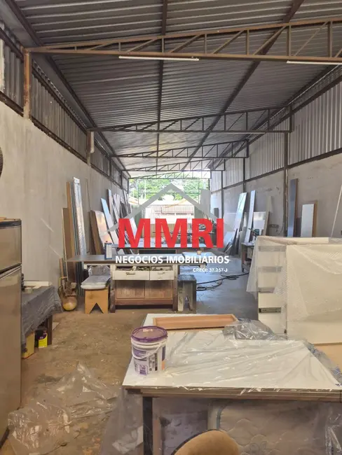 Armazém / Galpão com 7 quartos à venda, 350m2 em Aracoiaba Da Serra - SP - imagem 1 Foto 1 de Armazém / Galpão com 7 quartos à venda, 350m2 em Aracoiaba Da Serra - SP