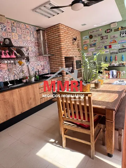 Casa com 3 quartos à venda, 282m2 em Parque Residencial Villa dos Inglezes, Sorocaba - SP - imagem 4 Foto 4 de Casa com 3 quartos à venda, 282m2 em Parque Residencial Villa dos Inglezes, Sorocaba - SP