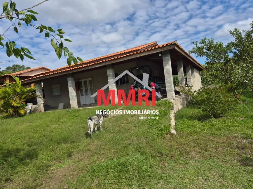 Foto 1 de Chácara com 3 quartos à venda, 105m2 em Aracoiaba Da Serra - SP