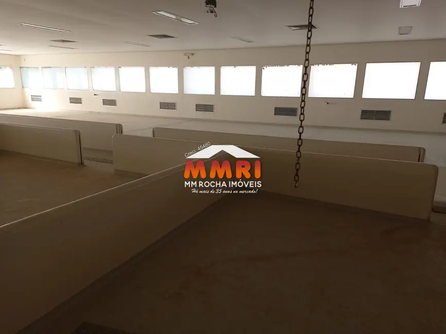 Foto 2 de Terreno / Lote à venda e para alugar, 2111m2 em Capela Do Alto - SP