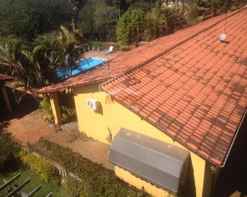 Chácara com 3 quartos à venda, 2360m2 em Aracoiaba Da Serra - SP - imagem 2 Foto 2 de Chácara com 3 quartos à venda, 2360m2 em Aracoiaba Da Serra - SP